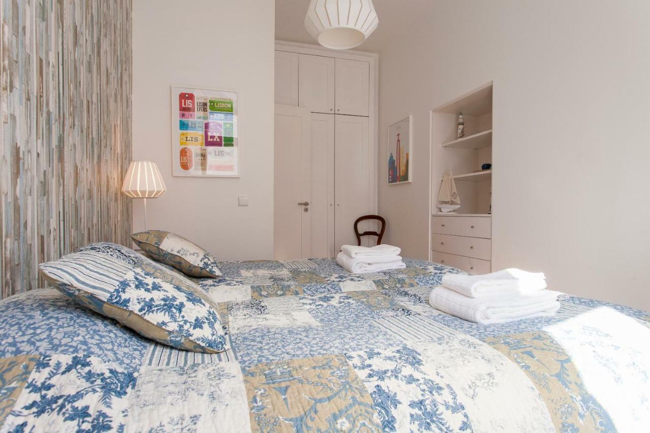 Chiado 4-Bedroom Flat Lisbona Esterno foto