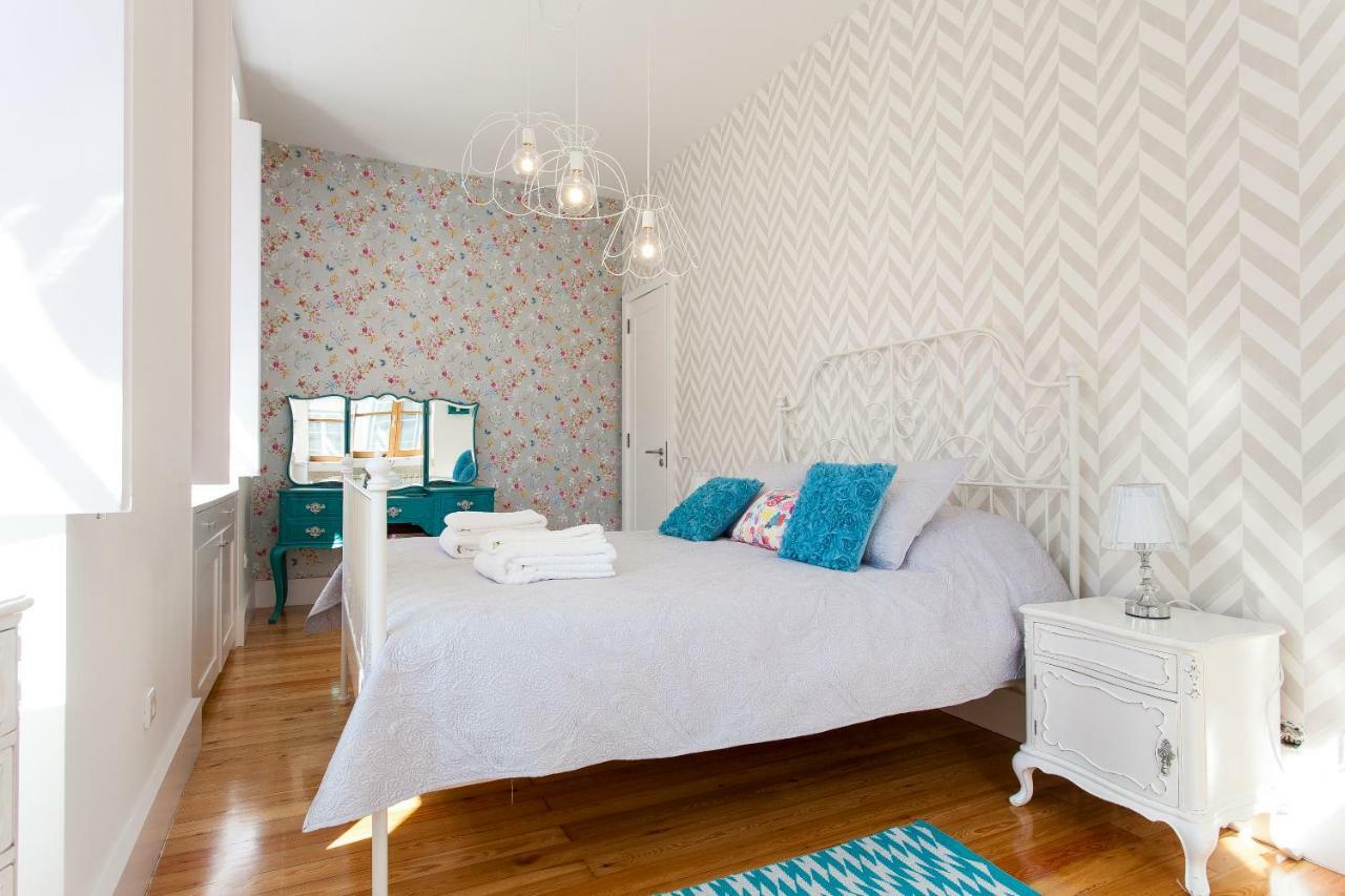 Chiado 4-Bedroom Flat Lisbona Esterno foto